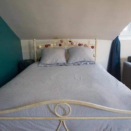 Lovely - Near Park Apartment *